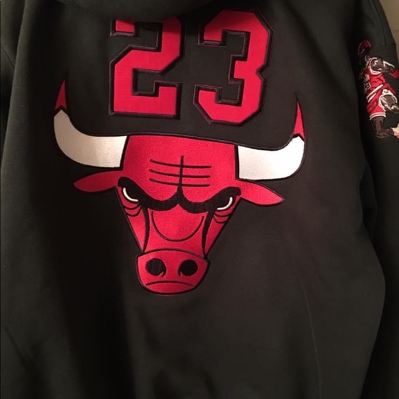 Clothes - Picture 6 of 16